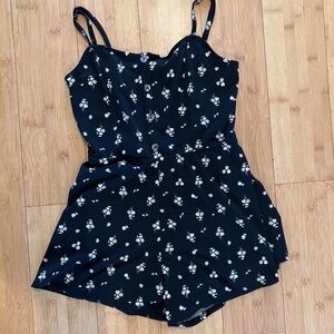 Aeropostale Floral Romper size small